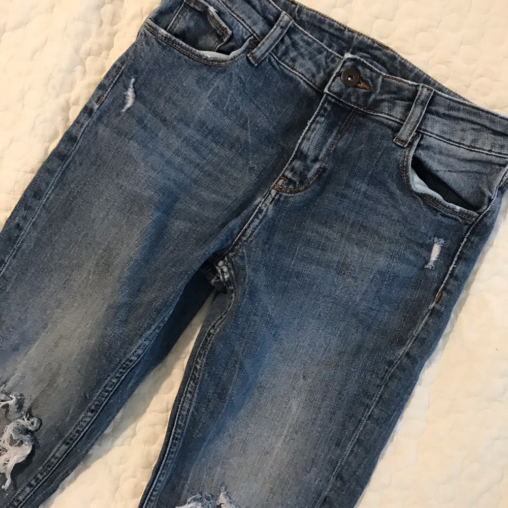 🦋Zara ripped denim👖